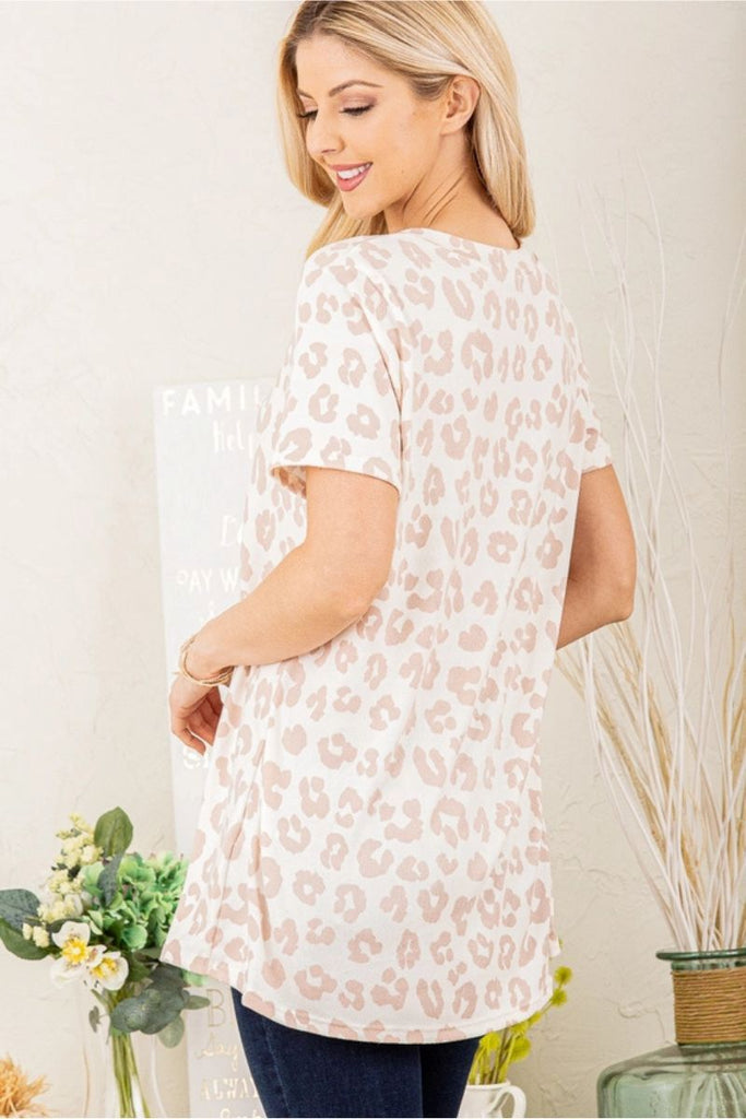 Women’s V-Neck Printed Tee – Loose A-Line Short Sleeve Casual Top